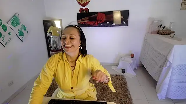Snapshot of lollita_23_ chatting on May 5, 7:11 pm lollita 23 online show from May 5, 7:11 pm