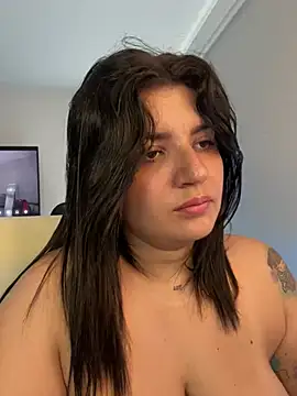 Snapshot of horny_roomiess chatting on January 18, 8:30 pm horny roomiess online show from January 18, 8:30 pm