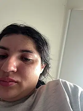 Snapshot of horny_roomiess chatting on January 25, 8:21 pm horny roomiess online show from January 25, 8:21 pm