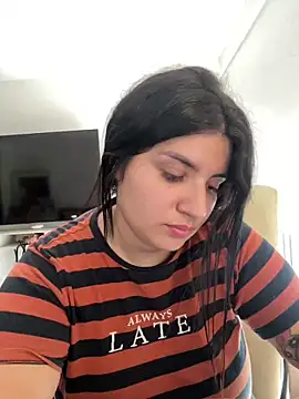Snapshot of horny_roomiess chatting on January 28, 7:53 pm horny roomiess online show from January 28, 7:53 pm