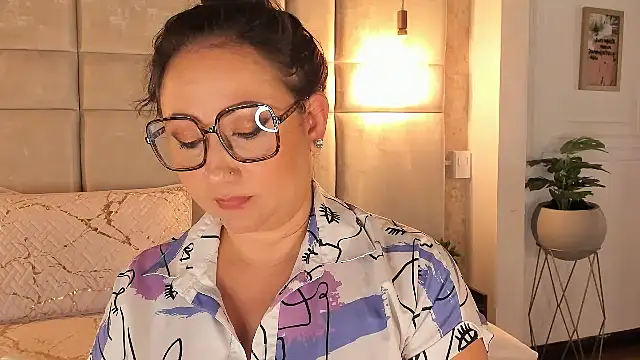 Victoria-Harper online show from January 30, 6:00 pm