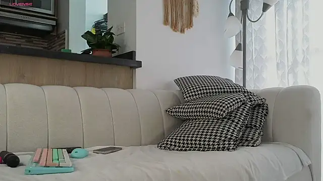 Victoria-Harper online show from February 11, 1:49 pm