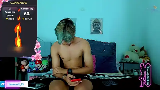 Liamscott  online show from January 16, 6:45 pm