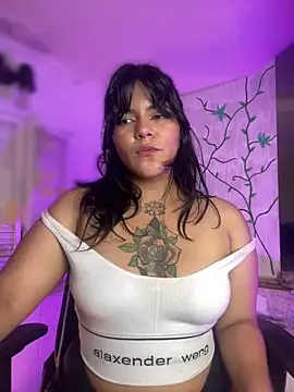 JulianaCastillo online show from January 19, 2:06 pm