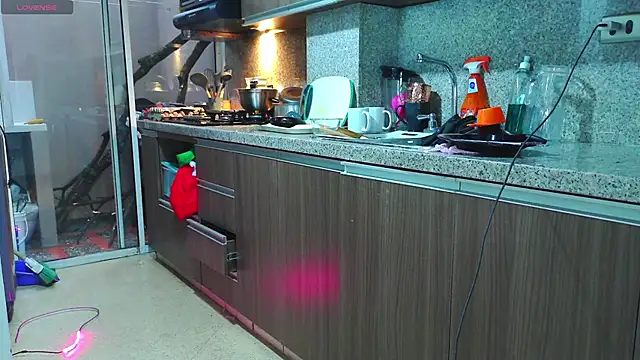 purple em69 online show from December 11, 10:27 pm