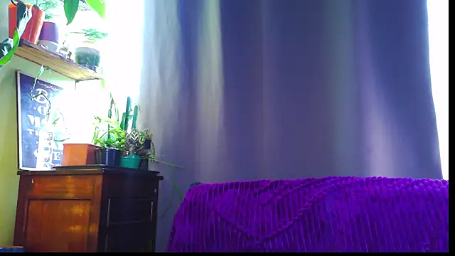 Snapshot of purple_em69 chatting on May 28, 4:48 pm purple em69 online show from May 28, 4:48 pm