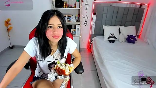 HannaSexyy online show from November 4, 2:32 am