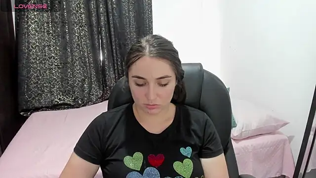 Snapshot of linda_montoya chatting on January 22, 6:52 pm linda montoya online show from January 22, 6:52 pm