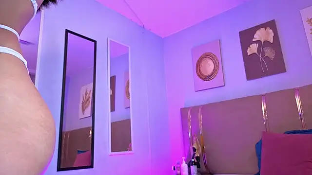 sarah cruzz  online show from December 14, 1:27 pm