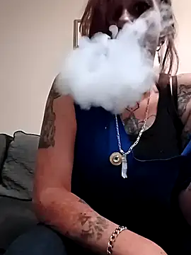 renegade vyxxen online show from December 5, 7:50 am