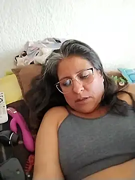 Snapshot of LucifernandaSw chatting on January 14, 3:47 pm LucifernandaSw online show from January 14, 3:47 pm