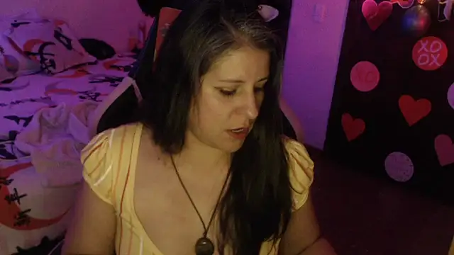 Snapshot of LucifernandaSw chatting on February 23, 5:27 am LucifernandaSw online show from February 23, 5:27 am