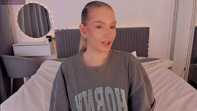 CassieRayss online show from January 16, 3:49 pm