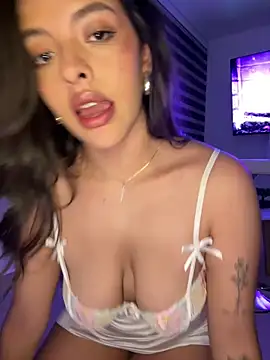 Snapshot of martina_duque_ chatting on March 21, 1:56 am martina duque online show from March 21, 1:56 am