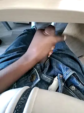 Snapshot of no1belike1 chatting on March 19, 3:08 pm no1belike1 online show from March 19, 3:08 pm