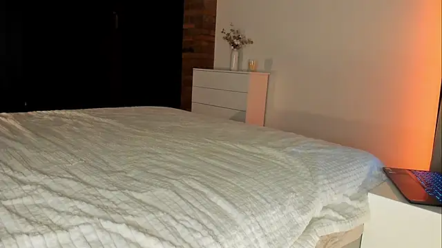 Rachel Rey online show from November 19, 6:08 pm