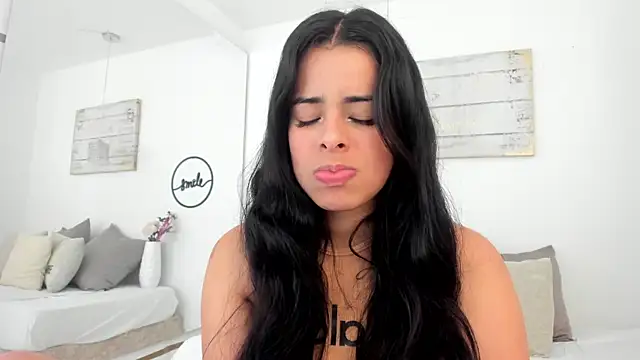 emma castilloo online show from March 5, 1:28 pm