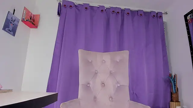 Snapshot of Lips_SaraSofia2 chatting on January 22, 2:48 am Lips SaraSofia2 online show from January 22, 2:48 am