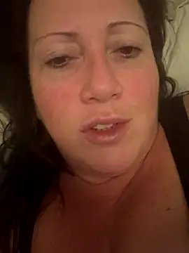 xsexycurvymilf online show from December 4, 6:11 am