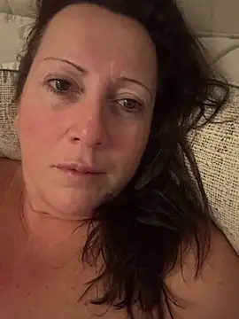 xsexycurvymilf online show from December 19, 6:45 am