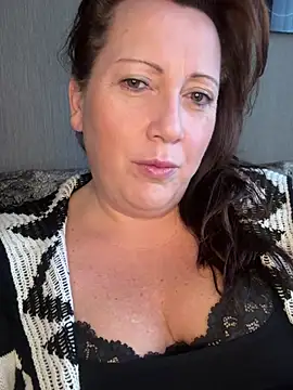 xsexycurvymilf online show from January 15, 8:41 am