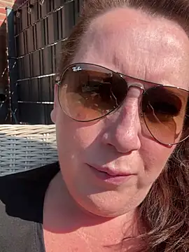 xsexycurvymilf online show from March 10, 12:04 pm