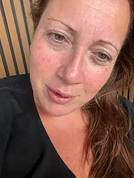 Snapshot of xsexycurvymilf chatting on August 1, 6:45 am xsexycurvymilf online show from August 1, 6:45 am