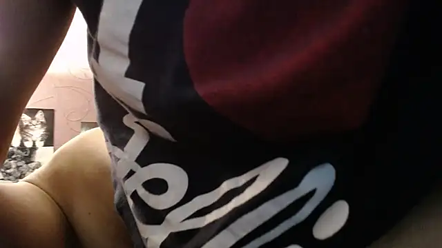 Fire  Foxx online show from December 3, 1:54 pm