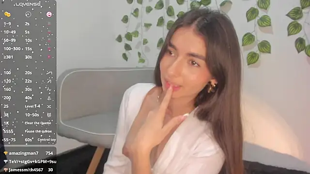 Snapshot of Coralinee_01 chatting on December 7, 3:14 am Coralinee 01 online show from December 7, 3:14 am