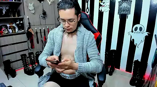 daven56 online show from December 10, 7:32 pm