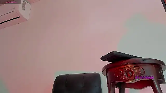 Karoline Marin online show from January 21, 9:25 pm