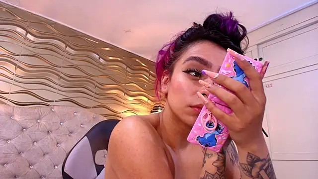 Andreita Jones online show from March 14, 11:59 am