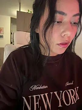 Snapshot of PetitLumiere chatting on January 19, 2:36 am PetitLumiere online show from January 19, 2:36 am