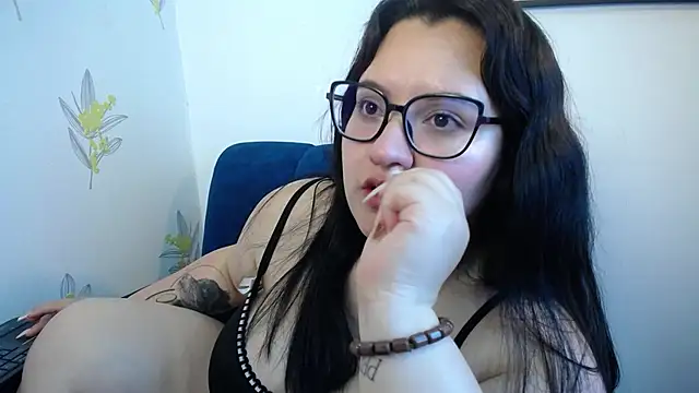 dannarossy  online show from February 20, 3:52 pm