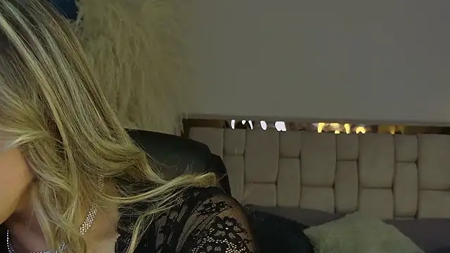 Ammy Castro online show from March 5, 9:11 pm