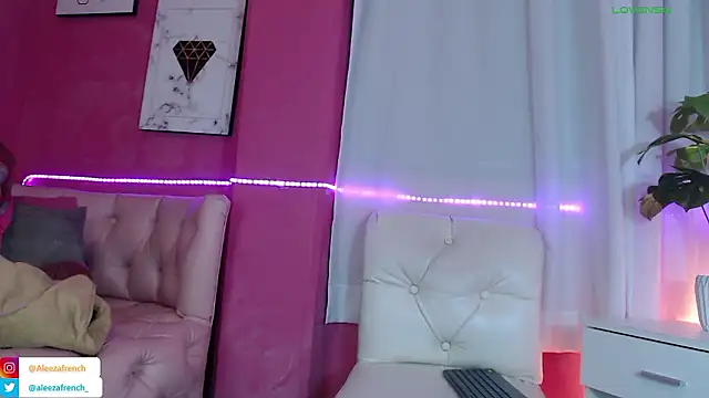 AleezaFrench online show from December 5, 3:06 pm