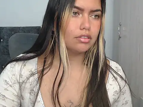sweetkitty 16 online show from April 8, 9:04 pm