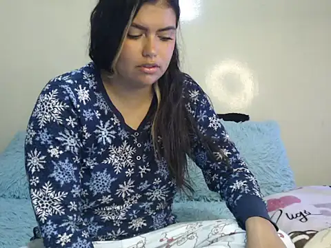sweetkitty 16 online show from April 15, 7:21 pm