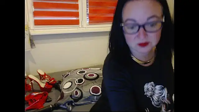 Snapshot of Alexie33 chatting on September 10, 6:24 am Alexie33 online show from September 10, 6:24 am
