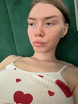 Lisaaa Alisa online show from June 7, 12:31 pm