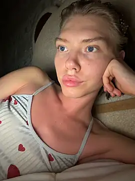 Lisaaa Alisa online show from June 28, 7:31 pm