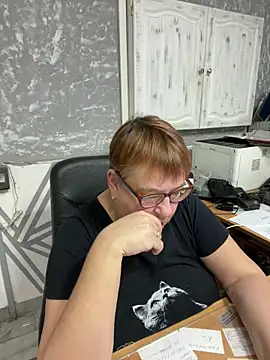 Snapshot of Klio5678 chatting on December 18, 7:20 pm Klio5678 online show from December 18, 7:20 pm