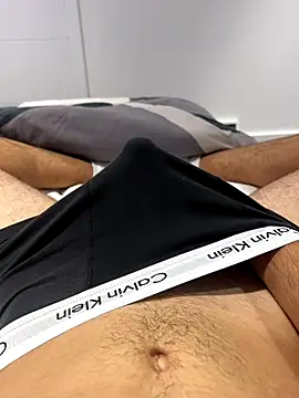 h0rnyguy001 online show from October 10, 6:45 am