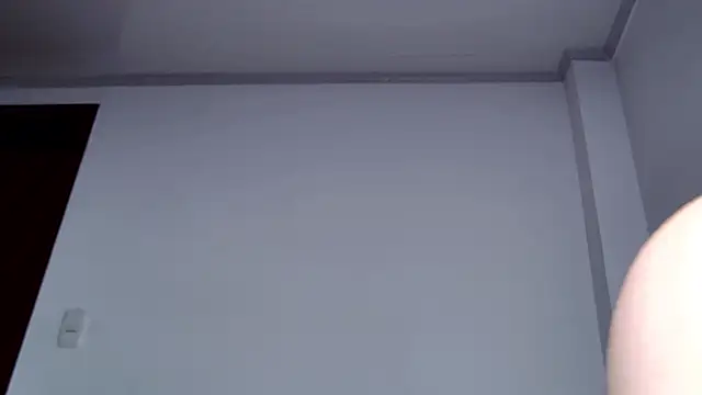 Snapshot of caarlywhitee chatting on February 28, 1:17 am caarlywhitee online show from February 28, 1:17 am