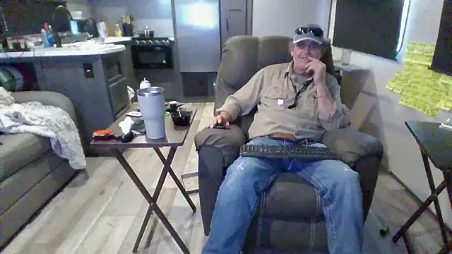 lateniter online show from January 5, 11:08 pm