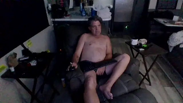 lateniter online show from April 7, 10:26 am