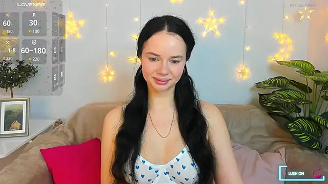 Lori  Hell online show from February 28, 2:31 am