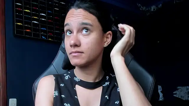 SamanthaWatson online show from March 20, 2:10 pm