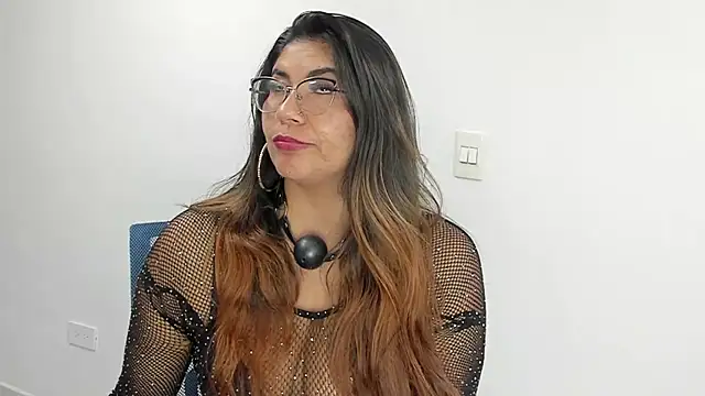 Luna Dumont online show from March 13, 8:32 pm