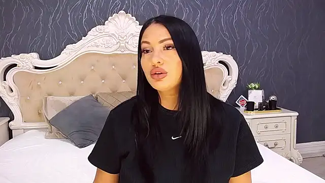 Snapshot of Lauren_Saint chatting on July 9, 10:08 am Lauren Saint online show from July 9, 10:08 am
